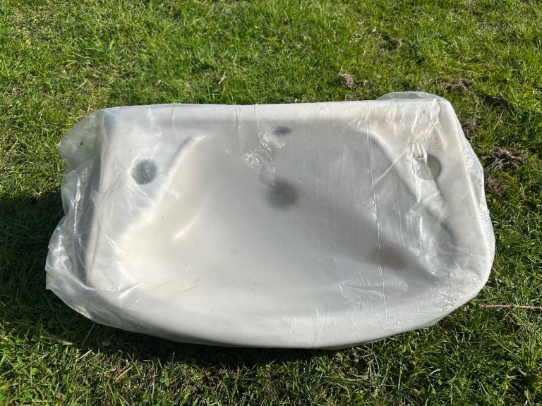 Two tap hole small sink Brand new 