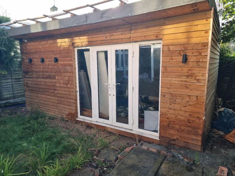 Storage Space to rent in Chelmsford large room