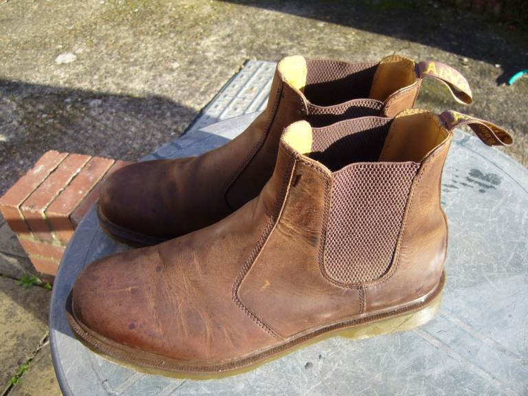 Dr Marten 2976 chelsea Dealer boots size 12