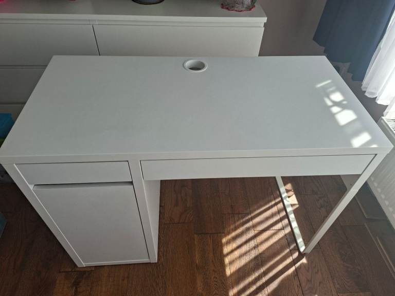 Ikea Micke desk