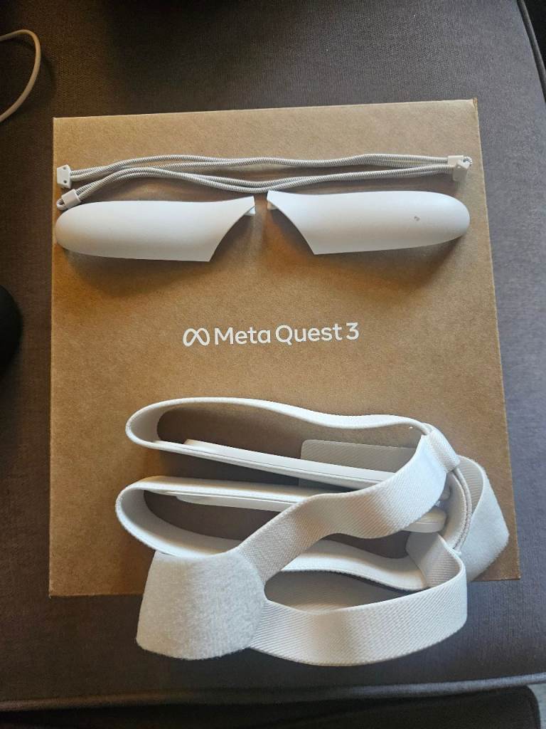 Meta Quest 3 VR Headset and Controllers – Excellent Condition