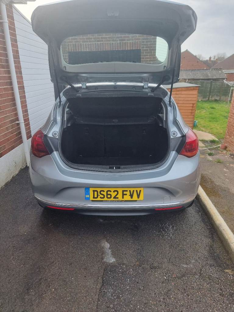 Vauxhall, ASTRA, Hatchback, 2013, Manual, 1686 (cc), 5 doors