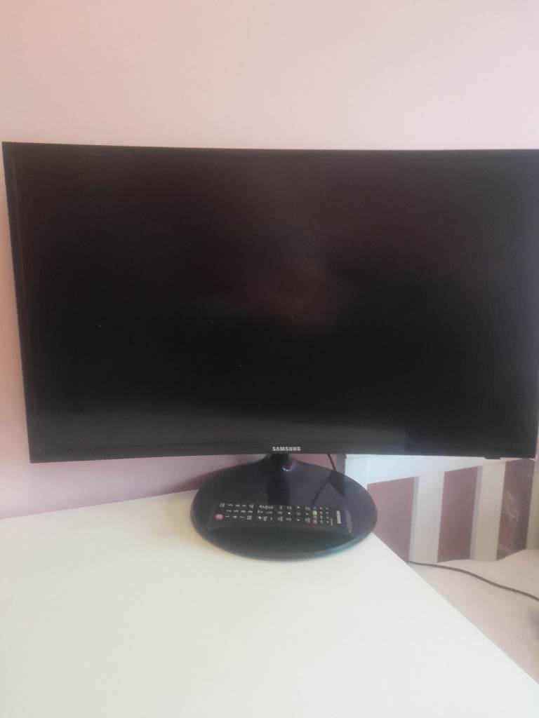 Samsung curved  28inch Tv