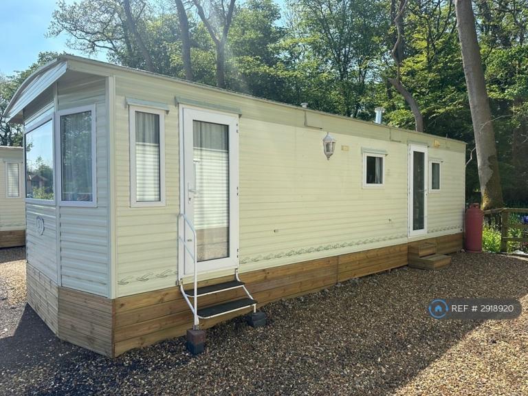 2 bedroom house in Vicarage Lane, North Weald, Epping, CM16 (2 bed) (#2918920)