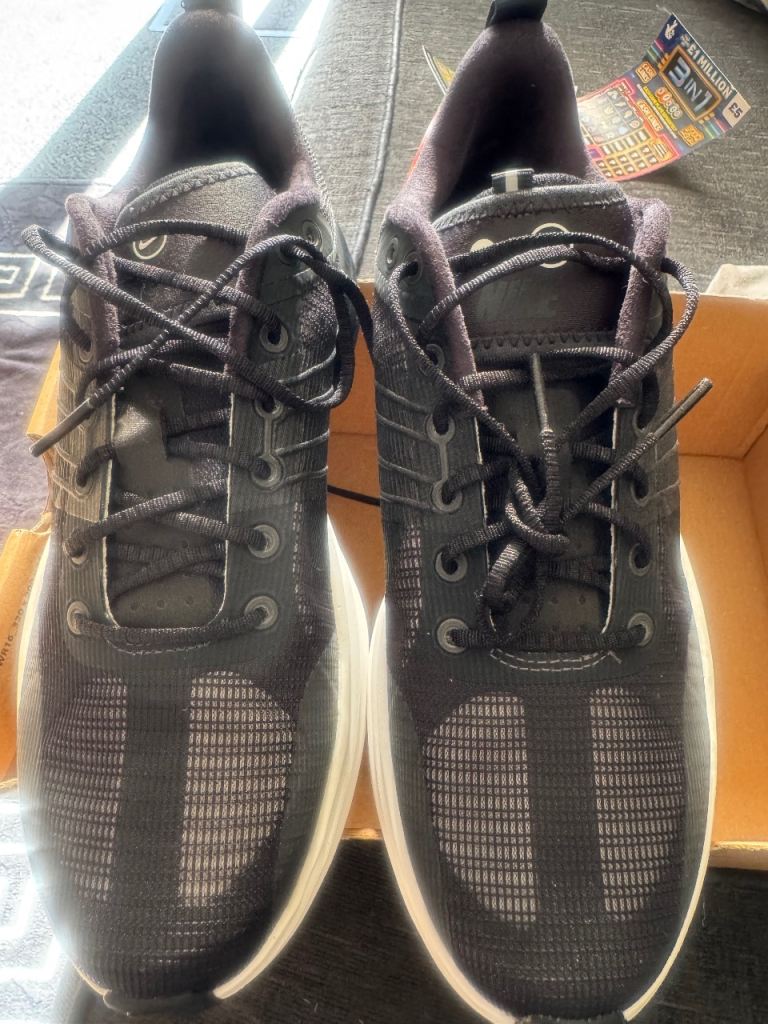 New Nike Lunar Trainers – Black, Size 6