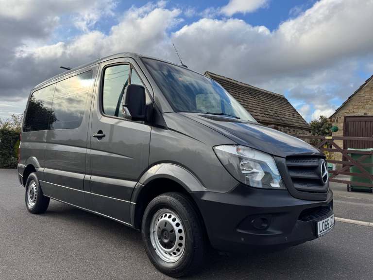 2015 Mercedes-Benz Sprinter 2015 MERCEDES BENZ SPRINTER 2.1 210 CDI 7G-TRONIC L1 RWD WINDOW VAN P...
