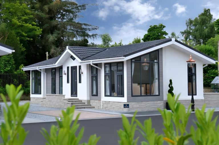 Stately Albion Wentwood in Essex  - Lodge / Caravan 