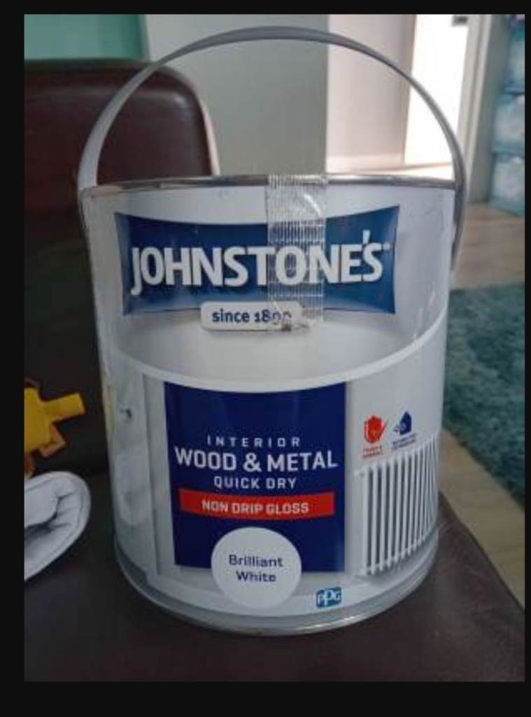 Johnstone's Brilliant White Non Drip Gloss Paint - New