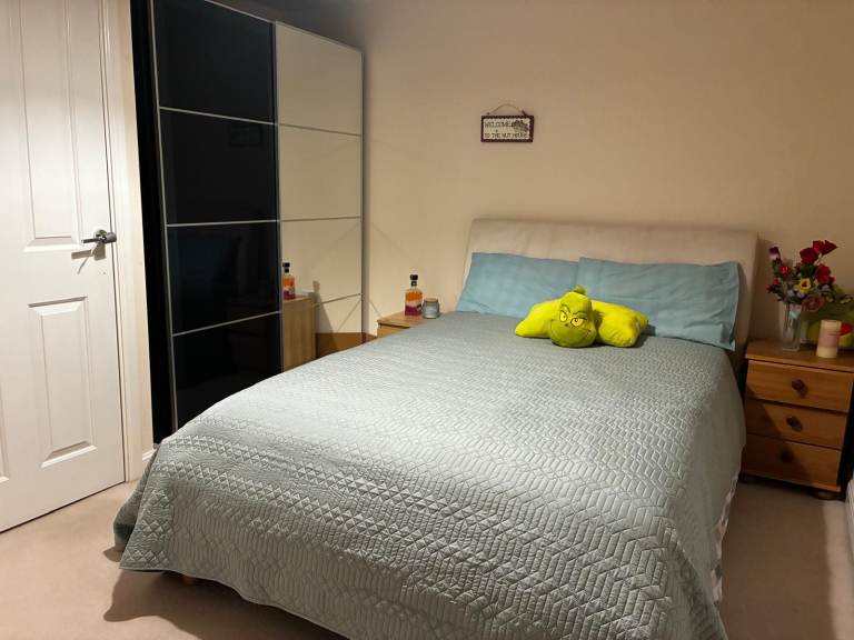 Double room for rent, female preferred