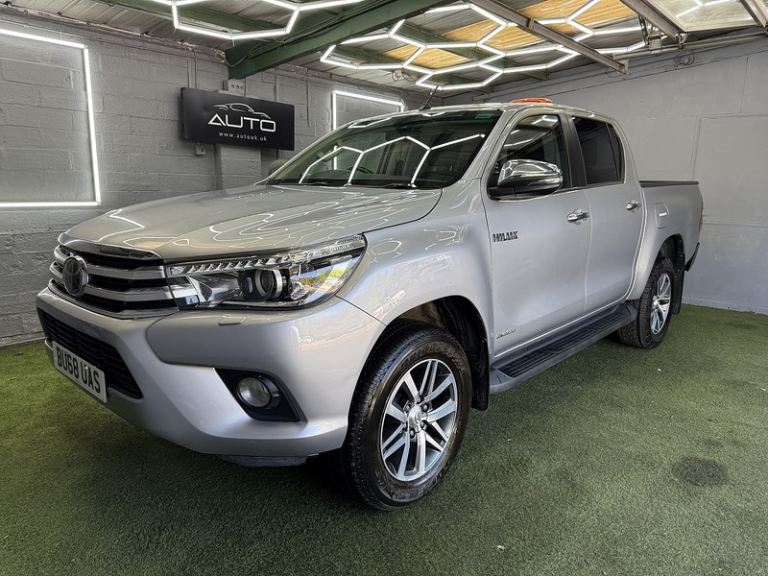 2018 Toyota Hilux Invincible D/Cab Pick Up 2.4 D-4D Auto PICK UP DIESEL Automatic