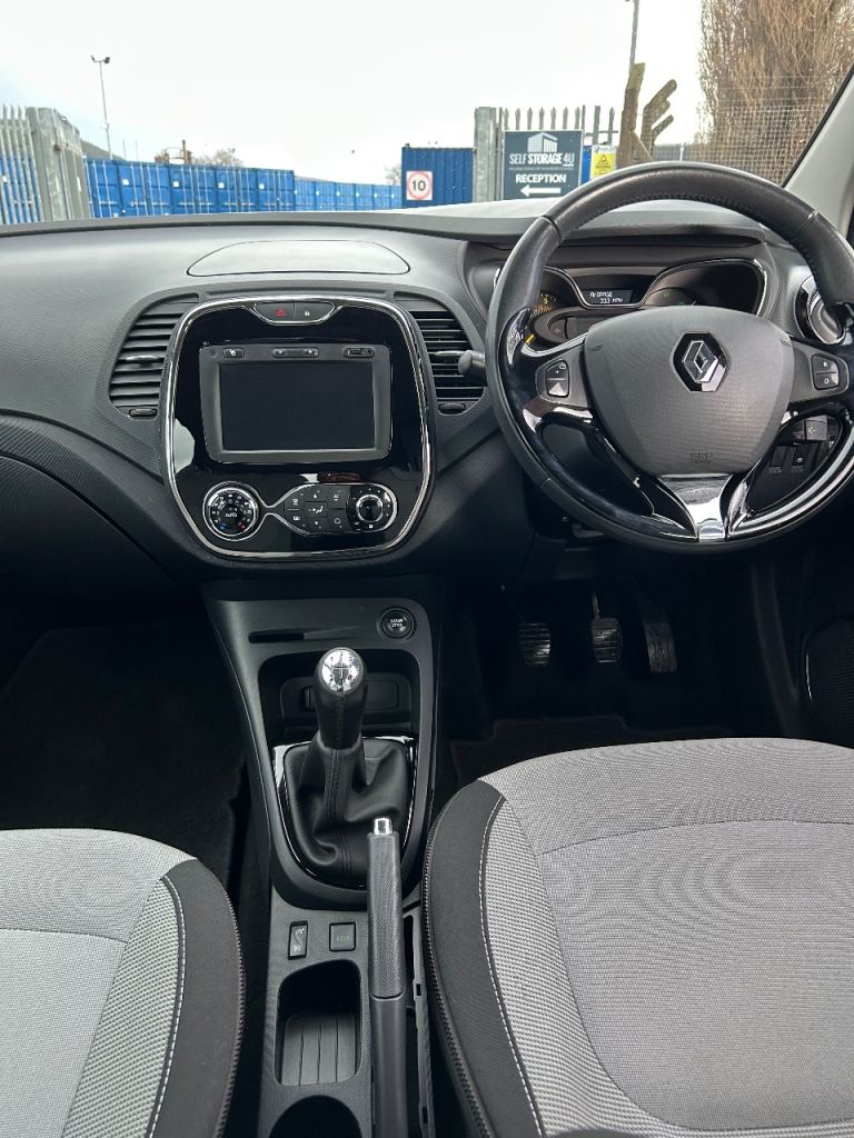 Renault, CAPTUR, Hatchback, 2014, Manual, 1461 (cc), 5 doors