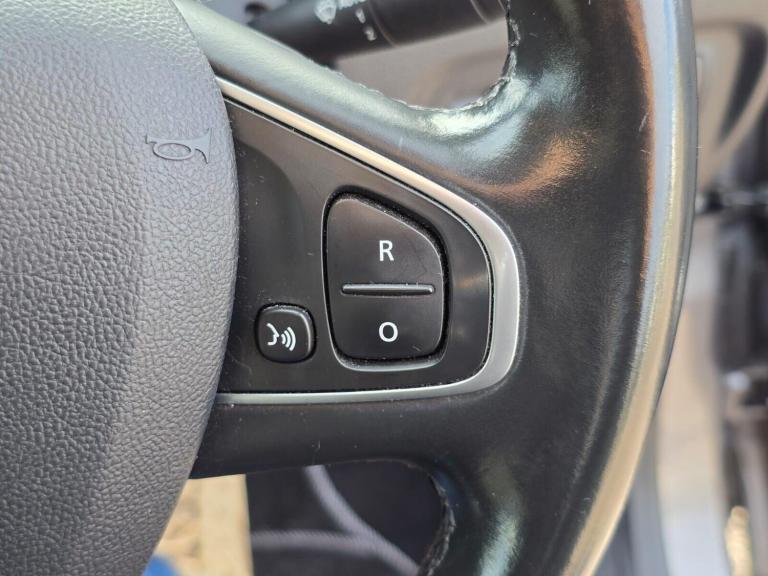 2017 Renault Captur 1.2 TCe ENERGY Dynamique S Nav SUV 5dr Petrol EDC Euro 6 (s/s) (120 ps) SUV P...