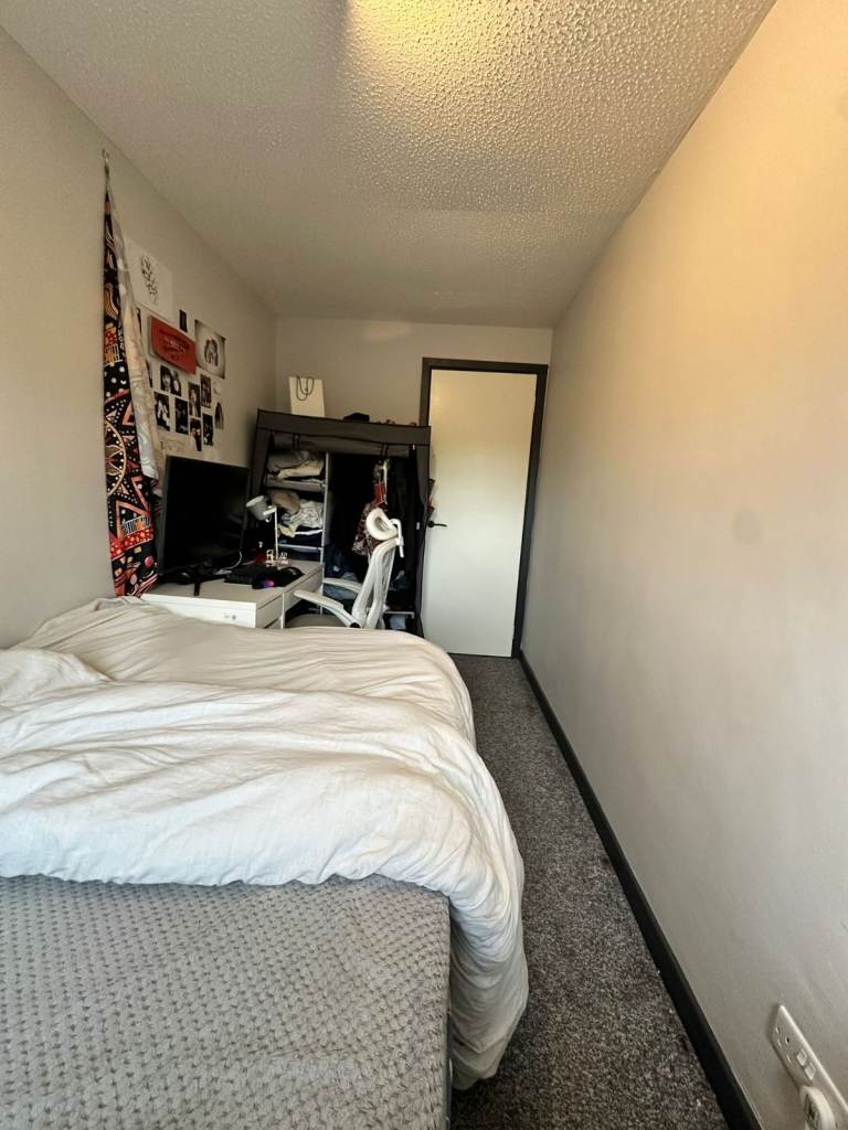  Spacious Room Available in Hanover Court, G1 2BG – Glasgow City Centre