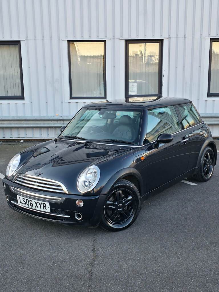 Mini Automatic Black Edition, 2006, only 1 owner from new, 12 service stamps, ulez, 