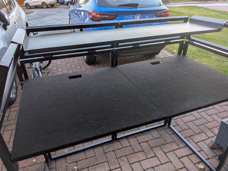 EQUINOX MK 2 DJ BOOTH WITH LOTS OF ADD ONS IN VGC 