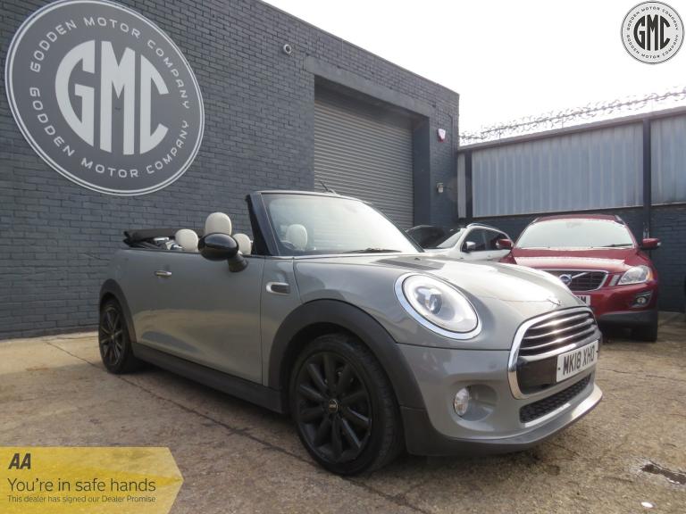 MINI CONVERTIBLE 1.5 Cooper Convertible F.S.H Low Miles 9000 in Spec! 2018
