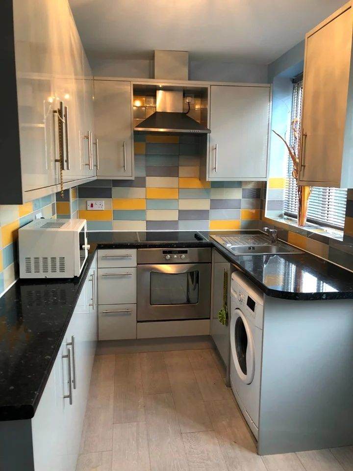 3 Bed Semi-Detached House, Robinson Road, RM10