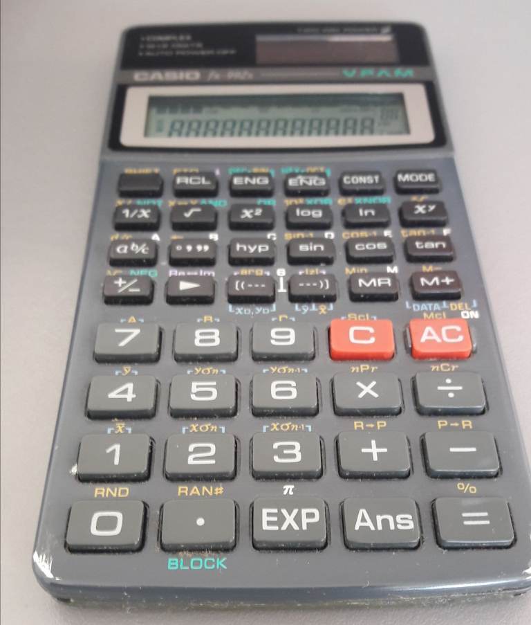 Calculator Casio fx-992s-w V.P.A.M scientific and hard case Vintage 1990’s – post or collect