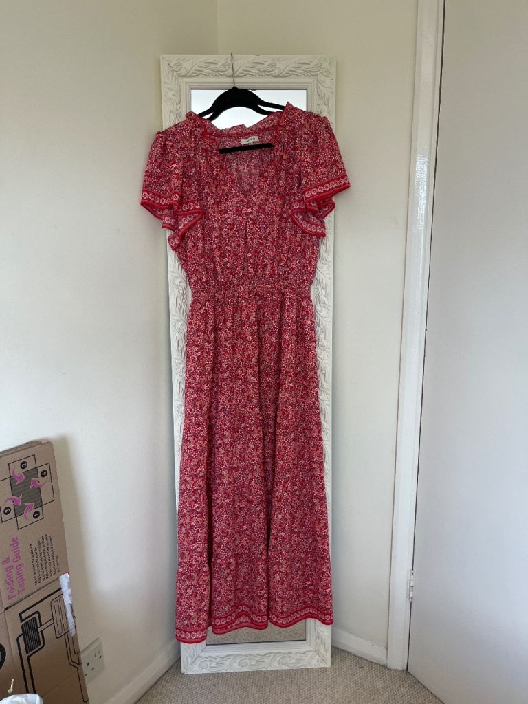 Red long dress with flowers