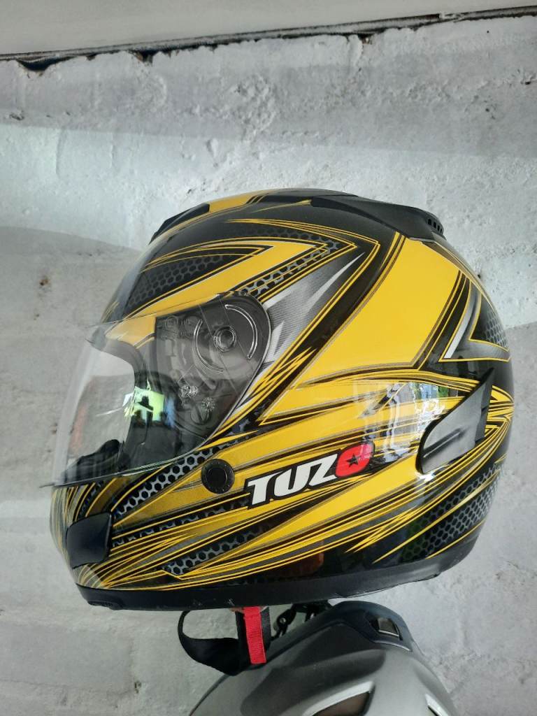 Tuzo helmet