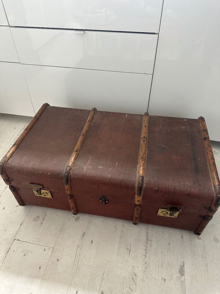 Vintage Antique Brown Storage Trunk / Chest – Fair Condition