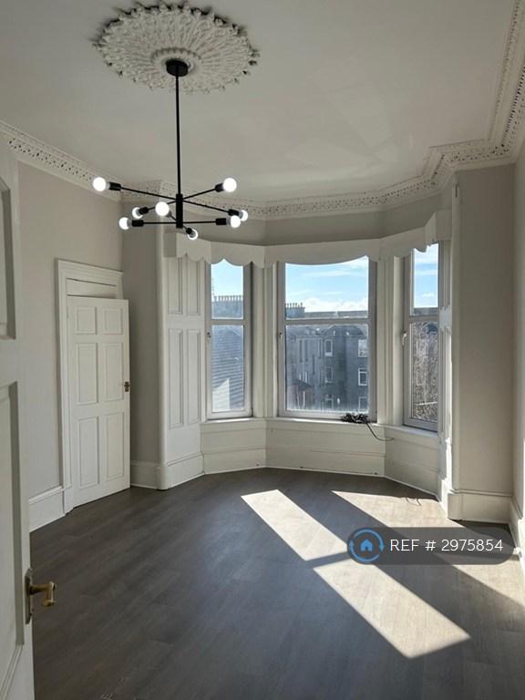 2 bedroom flat in Finlay Drive, Glasgow, G31 (2 bed) (#2975854)