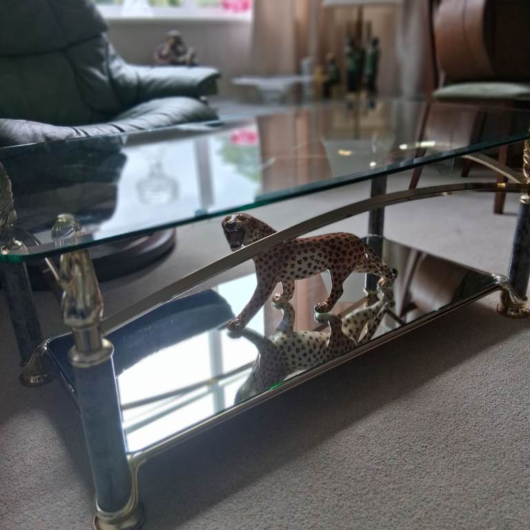 Glass and mirrored coffee table 