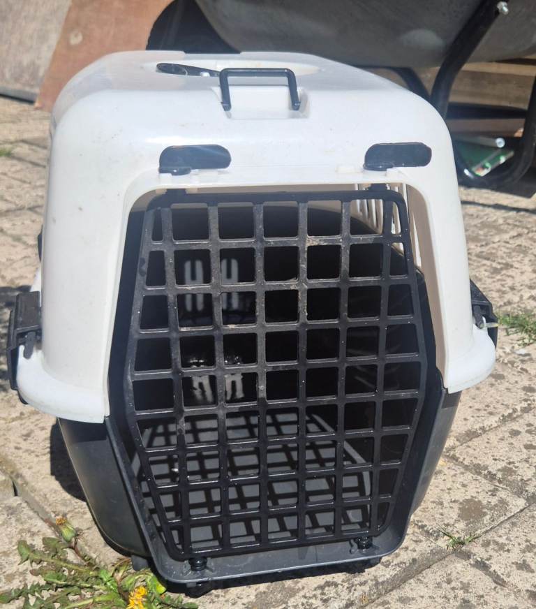 pet carrier cat/rabbit