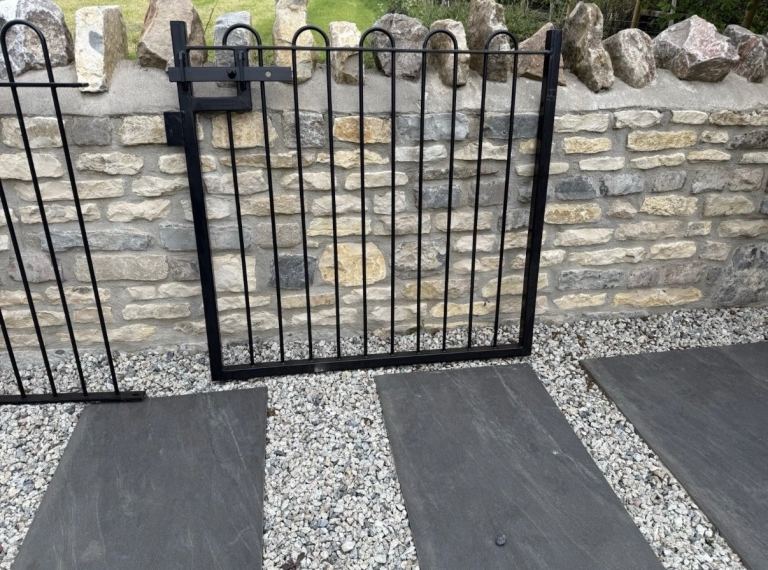 Steel powder coating fencing 