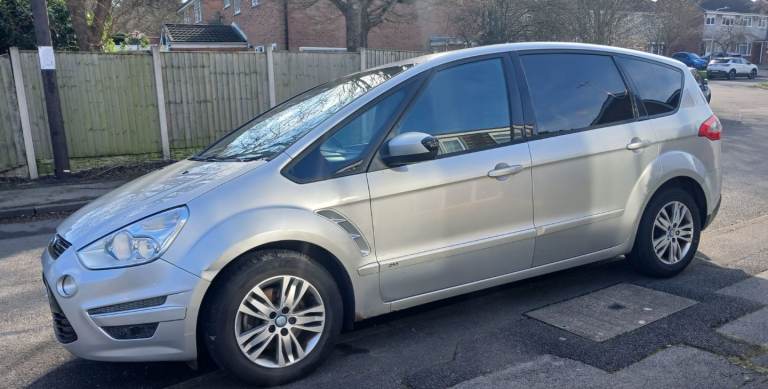 2010 Ford Smax Facelift Model with New MOT