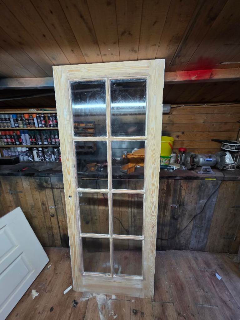 Glazed internal door