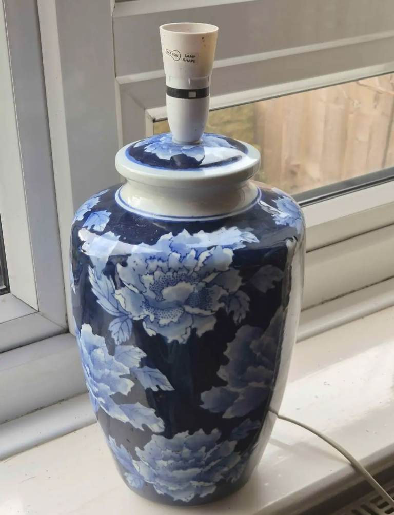 Two blue white lamps