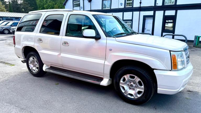 2004 Cadillac Escalade Votec  Limousine  Petrol Manual