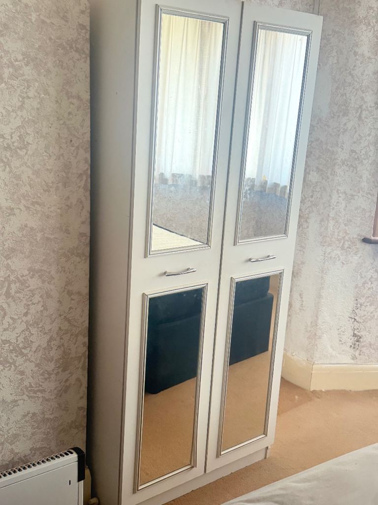 wardrobe for sale FREE