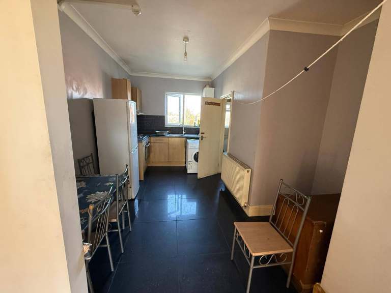 New Refurbished One bedroom First Floor Flat available to let at Becontree Avenue Dagenham RM8,
