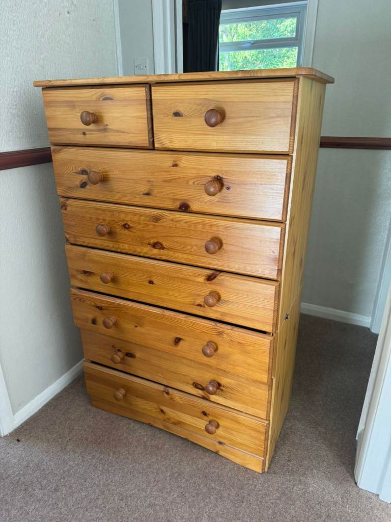 Large Chest of Drawers for £70