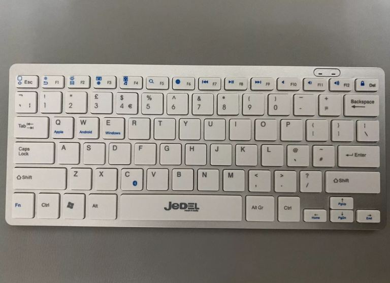 JeDEL Wireless Bluetooth Keyboard – White