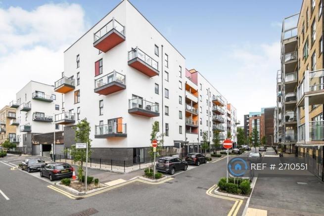 2 bedroom flat in Priory Court, Romford, RM7 (2 bed) (#2710551)