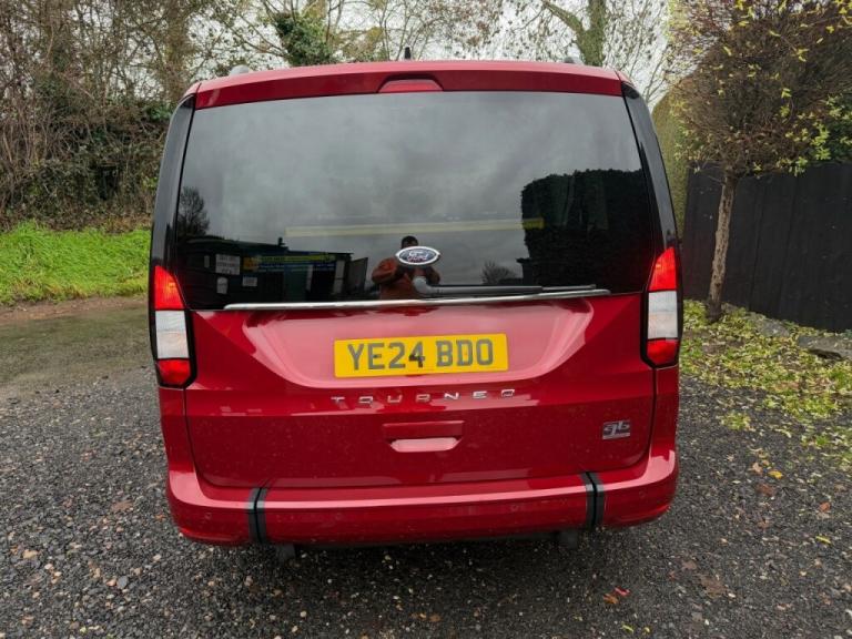  Ford Tourneo Connect 2.0 EcoBlue Titanium 5dr Auto 5 SEATS WHEELCHAIR Diesel