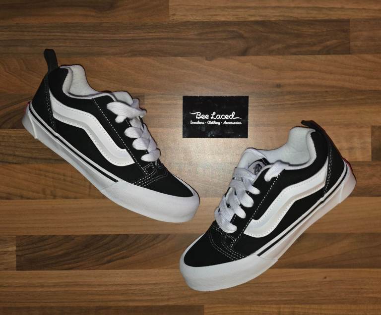 Vans knu skool Trainers - Black and White, As Good As New