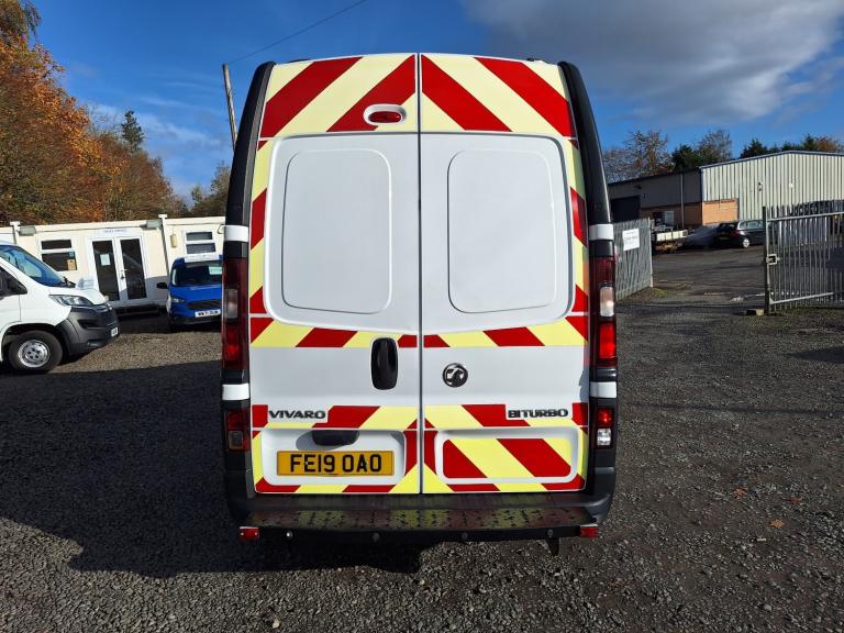 VAUXHALL VIVARO 1.6 CDTi 2900 BiTurbo ecoTEC L2 H2 LWB HIGH TOP ROOF White Manua