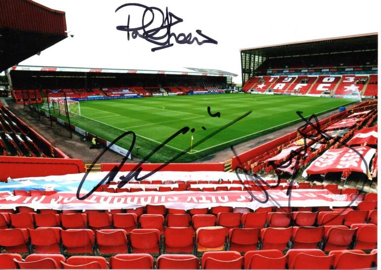 Aberdeen FC Multi hand signed 7in x 5in photos