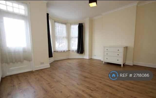 3 bedroom house in Arcadian Gardens, London, N22 (3 bed) (#2718086)