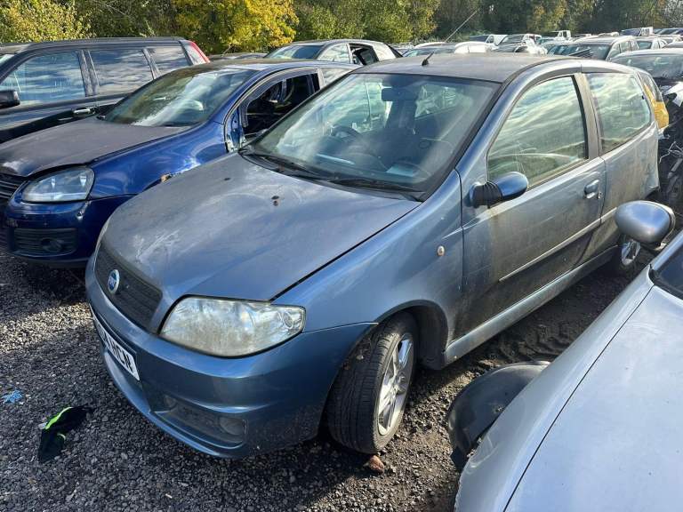 2004 FIAT PUNTO BLUE BREAKING SPARES PARTS 