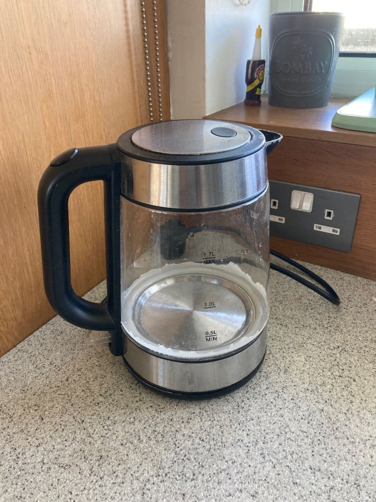 Glass kettle