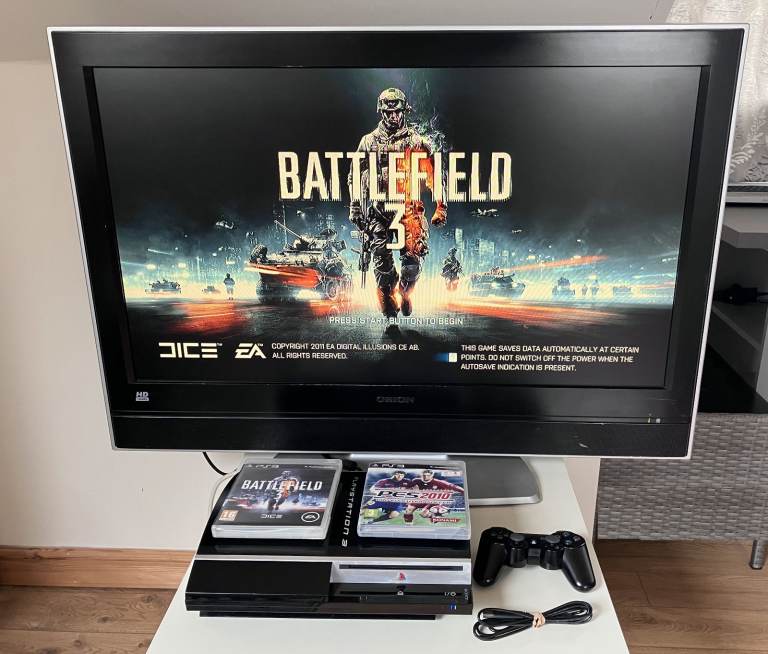 PS3 Playstation 3 bundle with free 37 inch TV (console+controller+games+cables+TV)