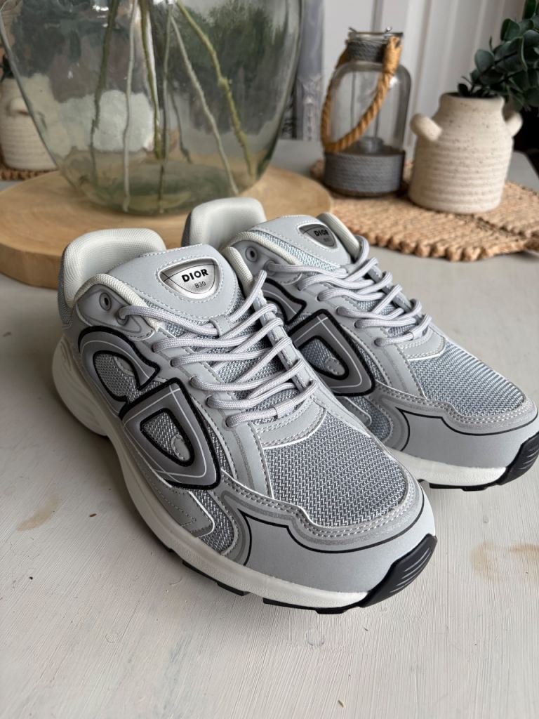 Grey and white Dior B30