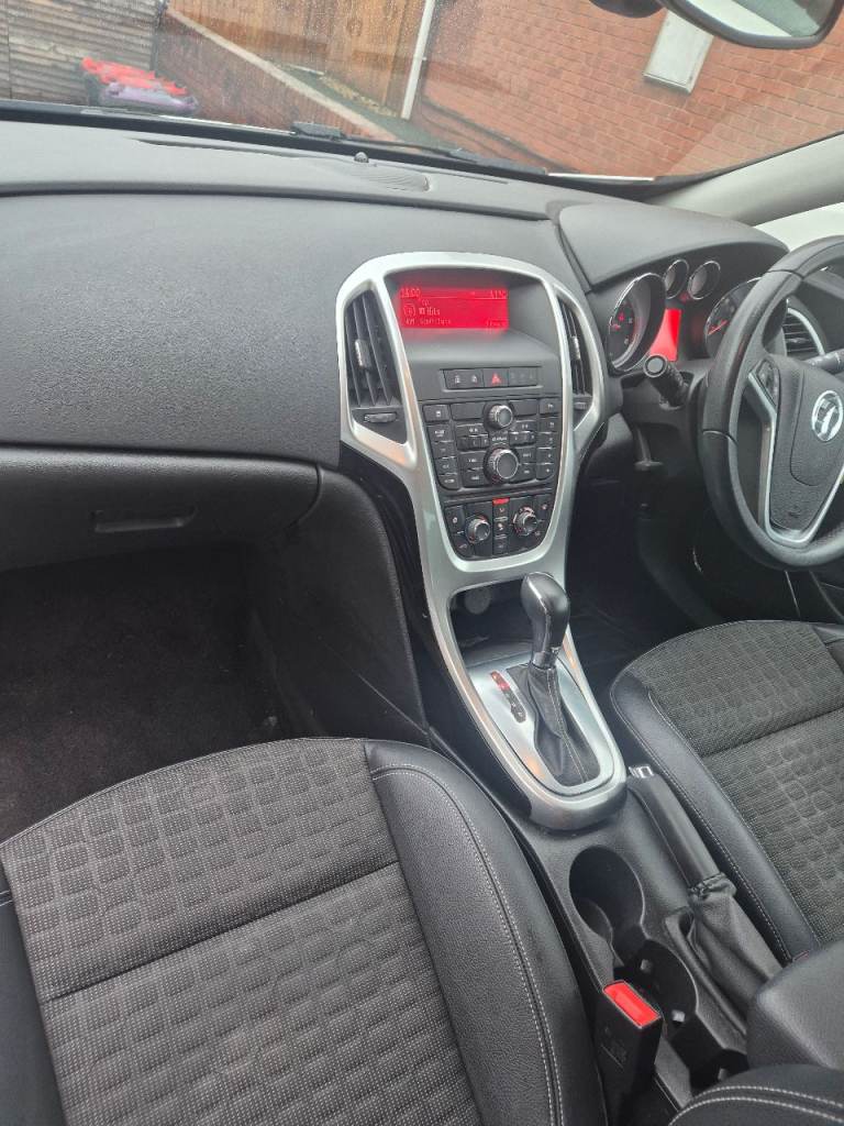 Vauxhall, ASTRA GTC, Hatchback, 2014, Other, 1956 (cc), 3 doors