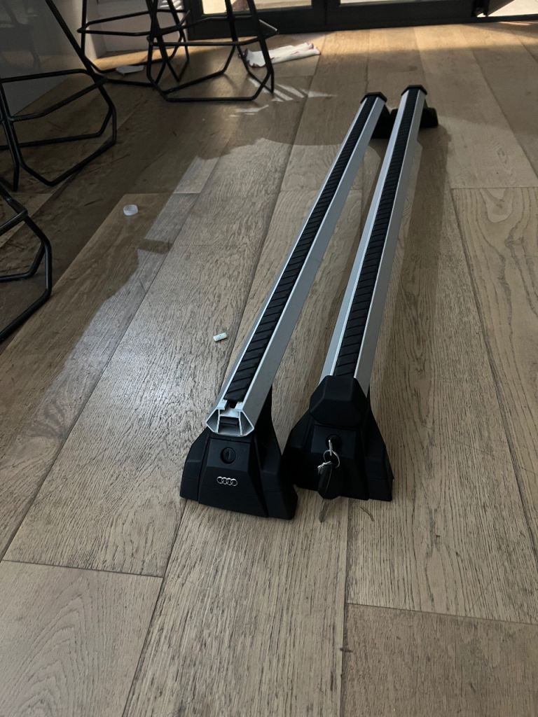 Roof bars and box for sale 