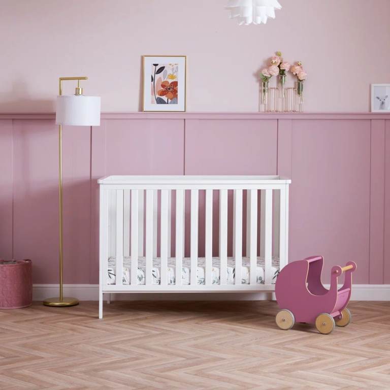 Evie Mini Cot Bed By Obaby (White)